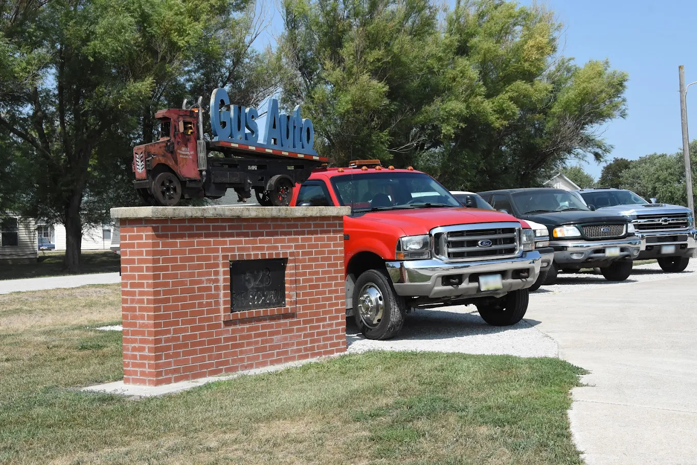 Gus Automotive team Stuart Iowa